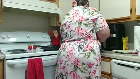 Snapshot of xxstrawberryjanexx chatting on January 11, 2025, 9:25 pm Strawberry Jane online show from January 11, 2025, 9:25 pm