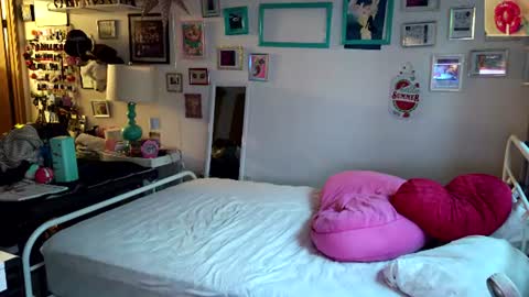 Snapshot of xxstrawberryjanexx chatting on July 13, 2026, 3:42 am Strawberry Jane online show from July 13, 2026, 3:42 am