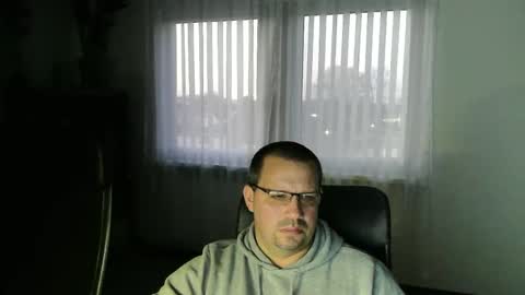 Snapshot of xxstrikerxx chatting on December 14, 2025, 3:06 pm Eddi online show from December 14, 2025, 3:06 pm