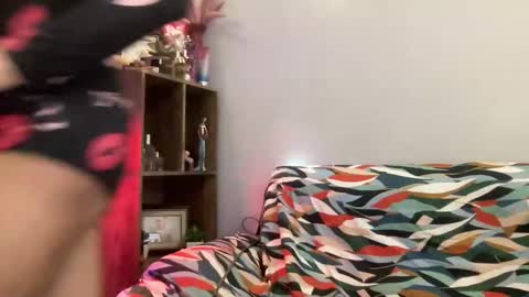 Snapshot of xxsweetbellafox chatting on September 25, 2025, 10:46 pm kisses online show from September 25, 2025, 10:46 pm