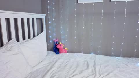 Eva online show from January 14, 2026, 1:50 pm