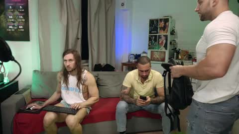     online show from January 7, 2026, 4:09 pm