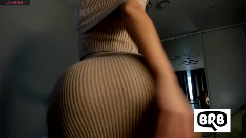 xxx_leila online show from October 8, 2025, 10:13 am