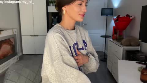 xxx_leila online show from April 23, 2026, 12:29 pm
