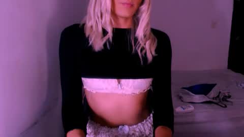 Chiara online show from December 19, 2025, 5:25 am