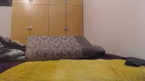 Snapshot of xxxbustybabe27x chatting on November 12, 2025, 1:44 pm Ayanda online show from November 12, 2025, 1:44 pm