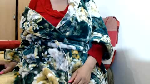 Snapshot of xxxbustybabe27x chatting on July 4, 2026, 5:52 pm Ayanda online show from July 4, 2026, 5:52 pm