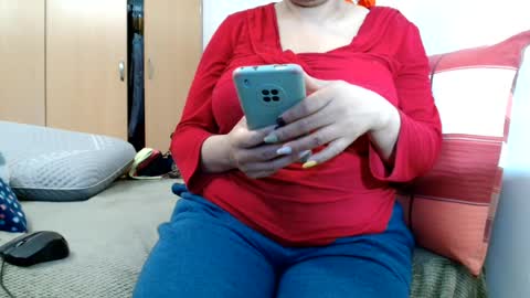 Snapshot of xxxbustybabe27x chatting on July 5, 2026, 3:19 pm Ayanda online show from July 5, 2026, 3:19 pm