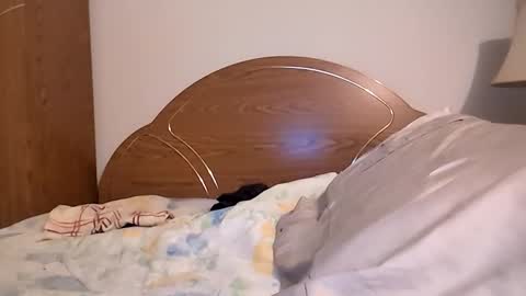 xxfredmtl18xx online show from December 2, 2025, 11:15 am