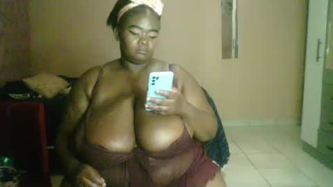 Snapshot of xxxgiantboobs chatting on January 9, 2025, 11:24 pm xxxgiantboobs online show from January 9, 2025, 11:24 pm