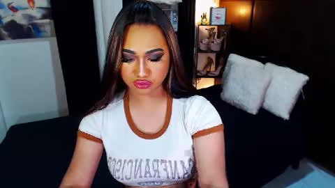 Snapshot of xxxgiganticoliviacummerxxx chatting on December 5, 2024, 6:22 pm OLIVIA online show from December 5, 2024, 6:22 pm