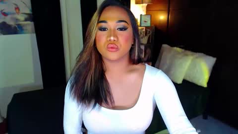 Snapshot of xxxgiganticoliviacummerxxx chatting on December 7, 2024, 2:35 pm OLIVIA online show from December 7, 2024, 2:35 pm