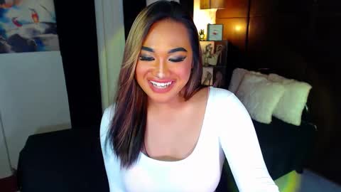 Snapshot of xxxgiganticoliviacummerxxx chatting on December 8, 2024, 2:28 am OLIVIA online show from December 8, 2024, 2:28 am