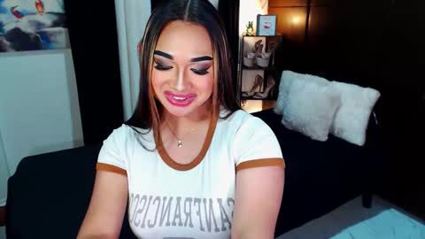 Snapshot of xxxgiganticoliviacummerxxx chatting on December 12, 2024, 6:10 pm OLIVIA online show from December 12, 2024, 6:10 pm