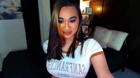 Snapshot of xxxgiganticoliviacummerxxx chatting on December 13, 2024, 6:38 pm OLIVIA online show from December 13, 2024, 6:38 pm