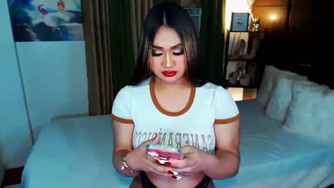 Snapshot of xxxgiganticoliviacummerxxx chatting on January 12, 2025, 8:14 pm OLIVIA online show from January 12, 2025, 8:14 pm