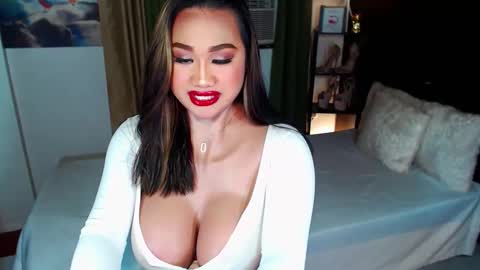 Snapshot of xxxgiganticoliviacummerxxx chatting on January 14, 2025, 2:11 pm OLIVIA online show from January 14, 2025, 2:11 pm