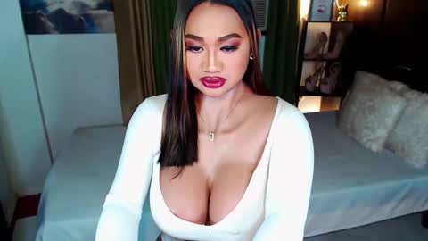 Snapshot of xxxgiganticoliviacummerxxx chatting on January 15, 2025, 6:08 pm OLIVIA online show from January 15, 2025, 6:08 pm