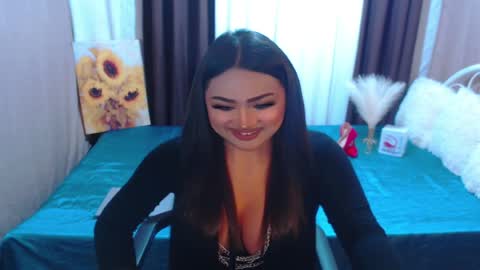 OLIVIA online show from May 2, 2026, 6:02 pm