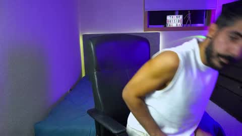xxxhabibi online show from October 23, 2025, 7:01 pm
