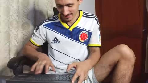 Snapshot of xxxhome_alonexxx chatting on June 10, 2026, 7:35 pm Kev online show from June 10, 2026, 7:35 pm