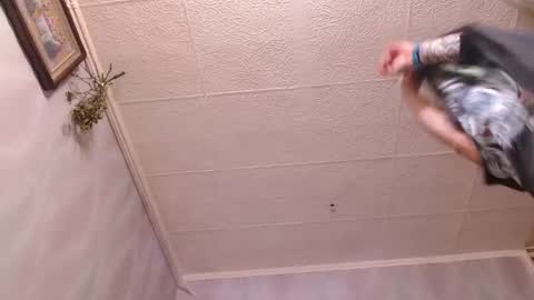 Snapshot of xxxkinkycpl chatting on December 28, 2024, 10:03 am isa and gonzo online show from December 28, 2024, 10:03 am