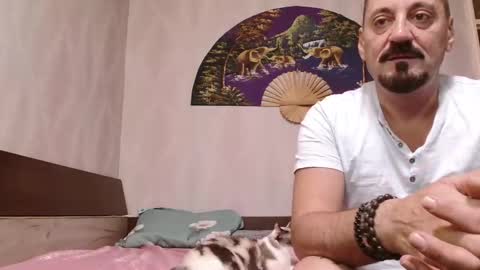 Snapshot of xxxkinkycpl chatting on September 20, 2025, 4:02 am isa and gonzo online show from September 20, 2025, 4:02 am