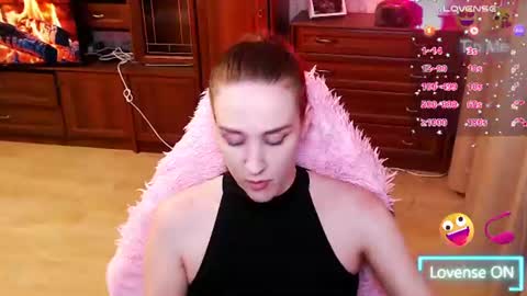 xxxoliviafoxxx online show from June 15, 2026, 8:00 pm