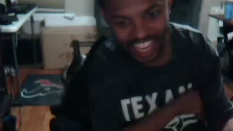 xxxonwheelz online show from April 29, 2026, 2:59 am