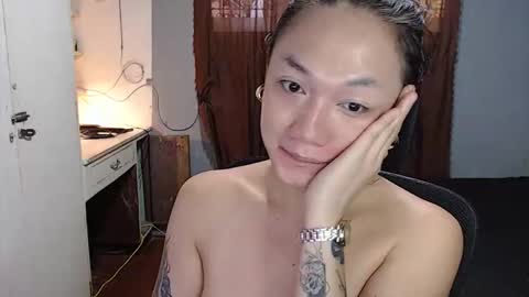 Melissa online show from May 17, 2026, 2:42 am