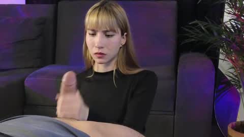 July and Fer online show from February 13, 2025, 8:59 am