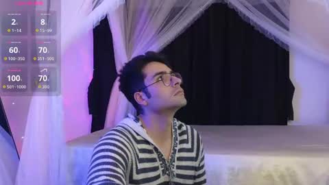 Snapshot of xxxvandersexxx chatting on July 23, 2026, 8:01 am July and Fer online show from July 23, 2026, 8:01 am