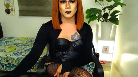 QueenMarina online show from June 4, 2026, 5:19 pm