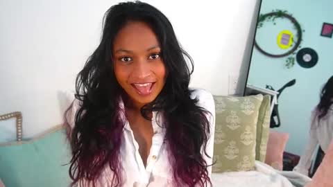 Snapshot of xzaramx chatting on September 21, 2025, 3:57 pm Zara online show from September 21, 2025, 3:57 pm