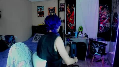 xzerox_ online show from May 6, 2026, 9:42 pm
