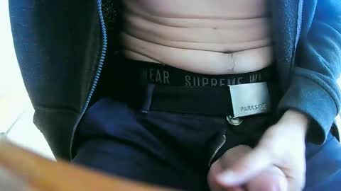 XZitoX online show from November 18, 2025, 3:38 pm