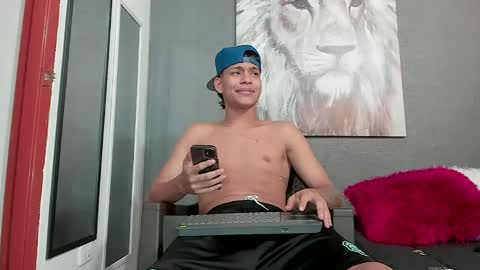 Sr. Y0ung Master online show from January 9, 2025, 5:34 am