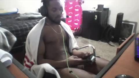 Snapshot of y_sticky chatting on March 10, 2025, 7:29 pm y_sticky online show from March 10, 2025, 7:29 pm