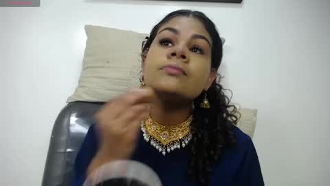 yazhini online show from April 23, 2026, 11:42 am