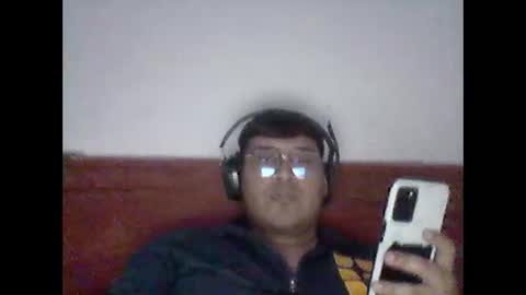 Snapshot of yairtlx chatting on December 19, 2025, 2:18 am yairtlx online show from December 19, 2025, 2:18 am