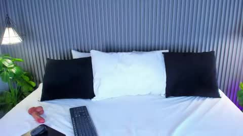 Snapshot of yalezka_ chatting on May 9, 2026, 5:34 am Yalezka online show from May 9, 2026, 5:34 am
