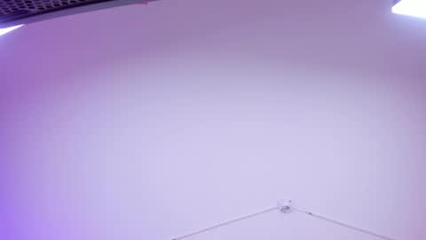 Snapshot of yalezka_ chatting on May 16, 2026, 10:36 am Yalezka online show from May 16, 2026, 10:36 am