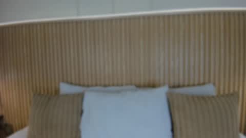 Snapshot of yalezka_ chatting on May 20, 2026, 4:07 am Yalezka online show from May 20, 2026, 4:07 am