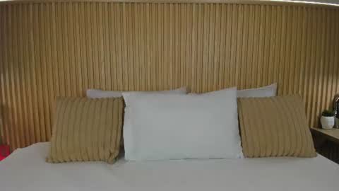 Snapshot of yalezka_ chatting on July 16, 2026, 4:07 am Yalezka online show from July 16, 2026, 4:07 am