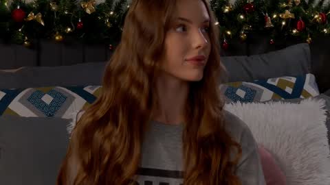 Snapshot of yamaguchi_ chatting on December 11, 2024, 5:53 am yamaguchi_ online show from December 11, 2024, 5:53 am