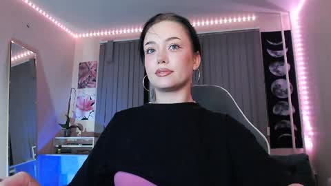 Yami online show from June 10, 2026, 9:14 pm