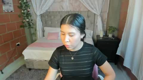 Snapshot of yamiletole chatting on June 23, 2026, 7:56 pm Yamiletole online show from June 23, 2026, 7:56 pm
