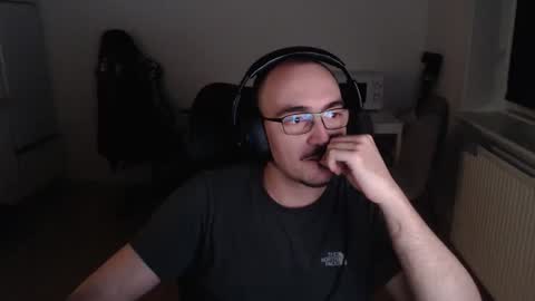 YamilLamal online show from November 3, 2025, 11:15 pm