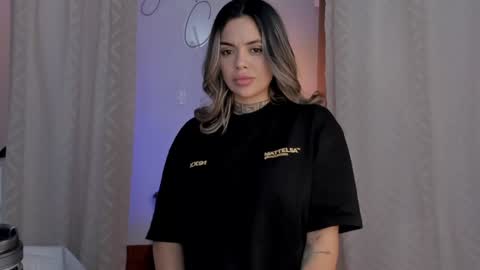 YANDRA CELIS online show from January 14, 2025, 4:36 am