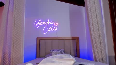 YANDRA CELIS online show from April 23, 2026, 1:51 am